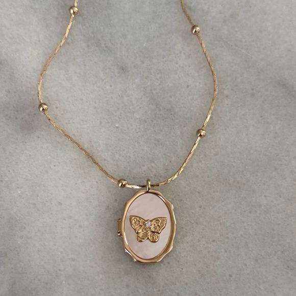 Gold Butterfly Crystal Locket Charm Picture Pendant Necklace 
Brand New - Picture 6 of 6